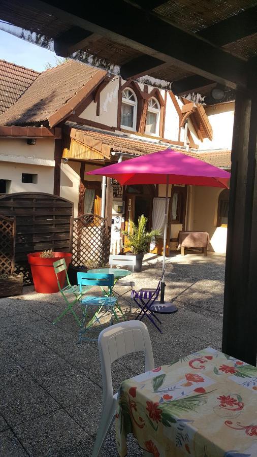 Hotel Logis Doubs Rivage Charette-Varennes Exterior foto